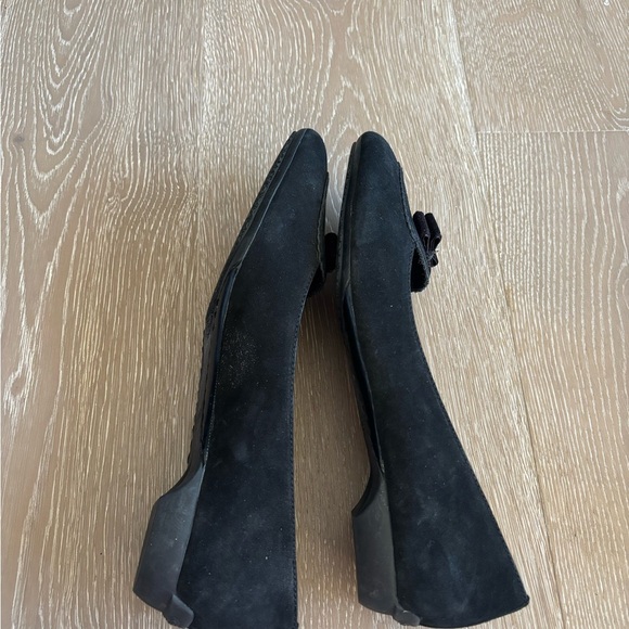 Coach Black Flats with Velvet Bows & Quilted Insole Size 8 EUC - Picture 4 of 8